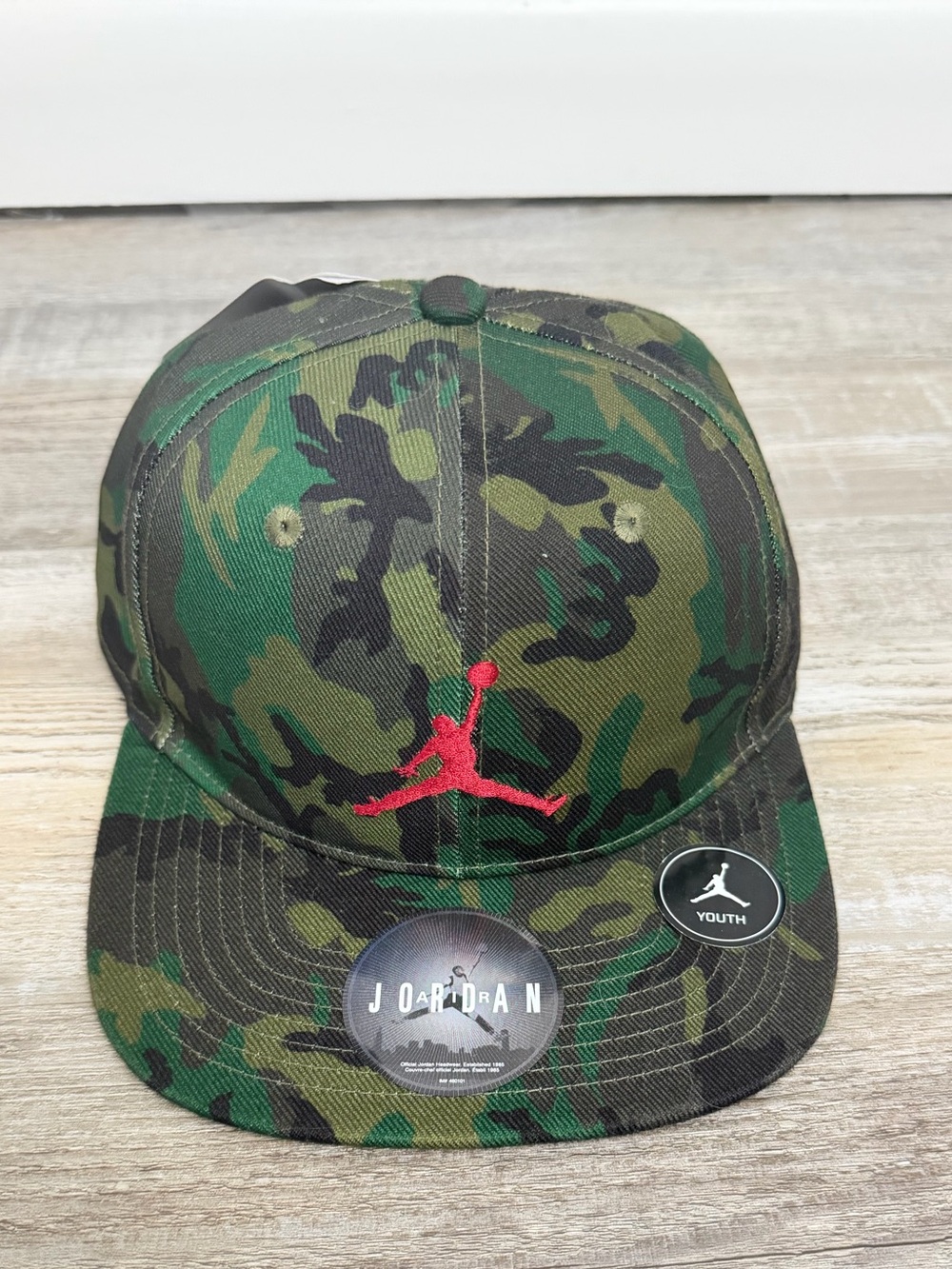 Jordan Youth Camo Snapback Hat with Red Jumpman, size 8-20 NEW w/ tags